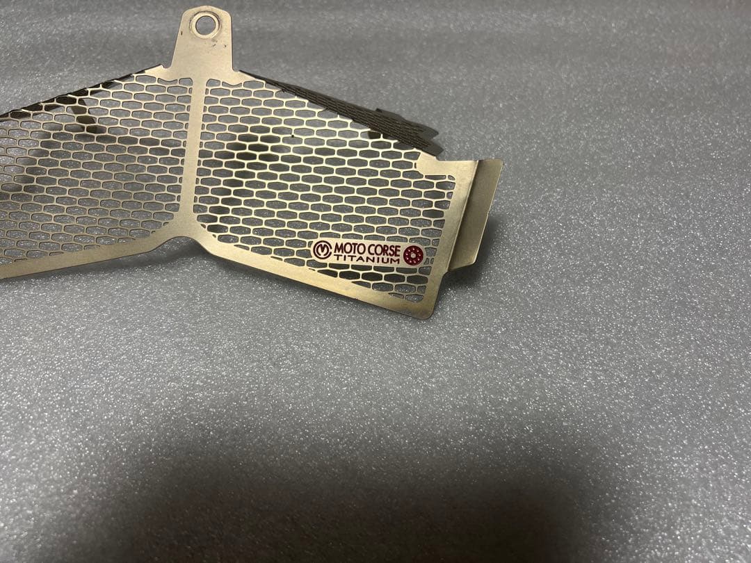 ディアベル用MOTO CORSE TITANIUM ラジエーターガード
