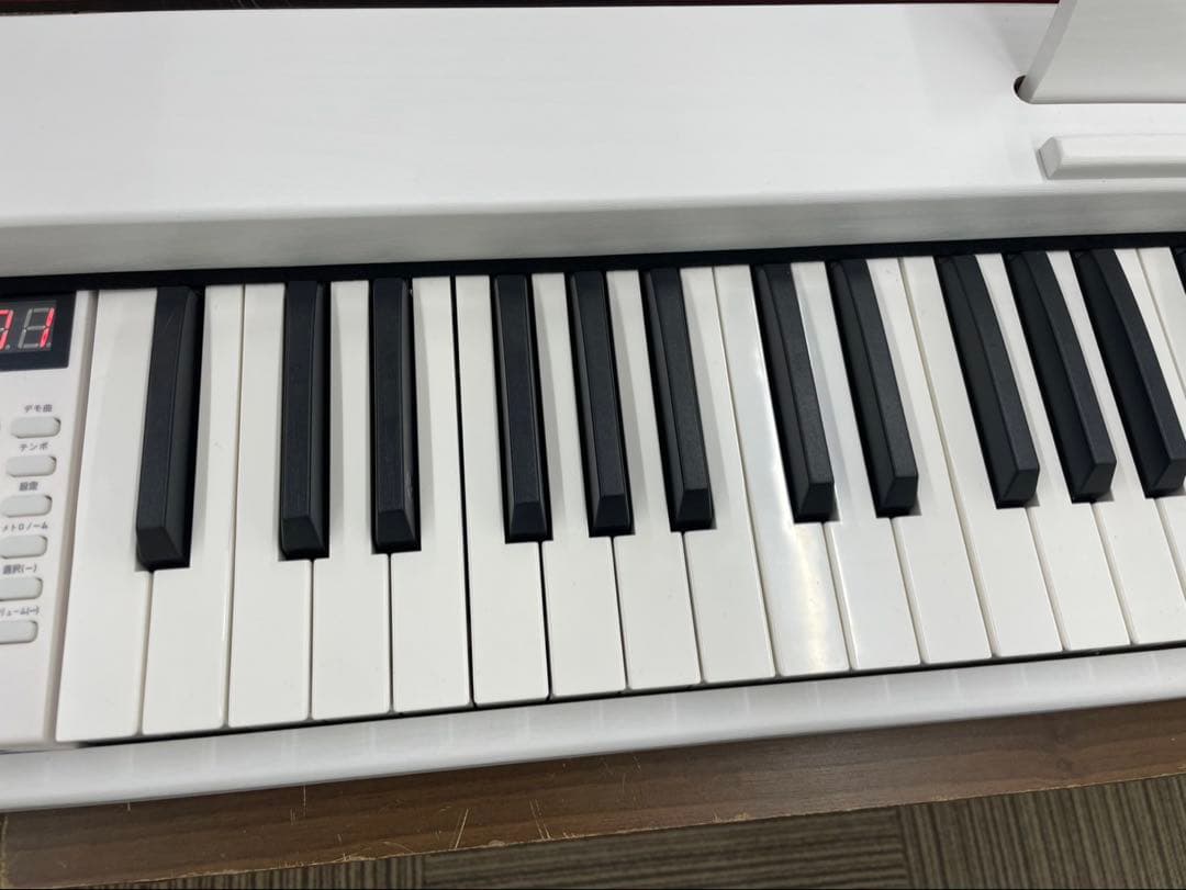 電子ピアノ88鍵盤　給電タイプ　木目調ボディ　ホワイト