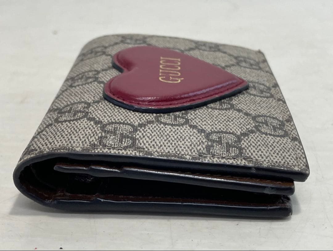 【最終値下げ】 GUCCI グッチ 二つ折り財布 ハートロゴ