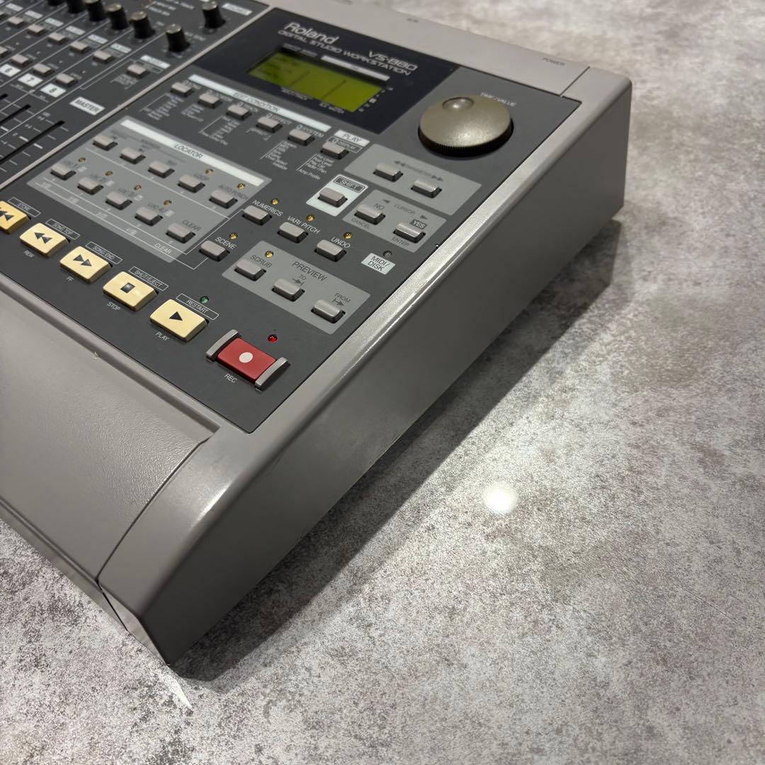 Roland VS-880 デジタルスタジオワークステーション中古