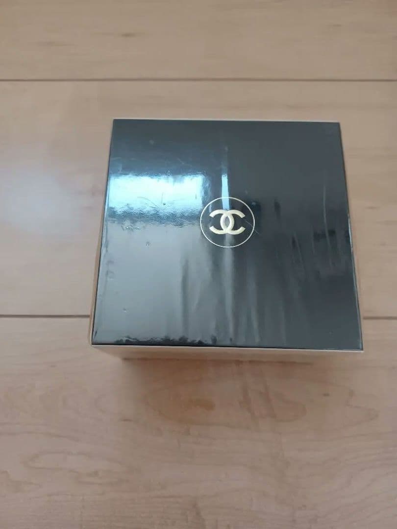未使用　CHANEL N°5 ヴェルヴェット ボディクリーム 150g　シャネル