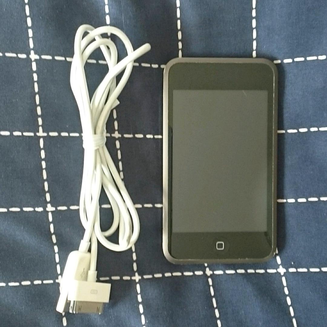 ipod touch 初代 本体＆ケーブル＆付属台＆箱