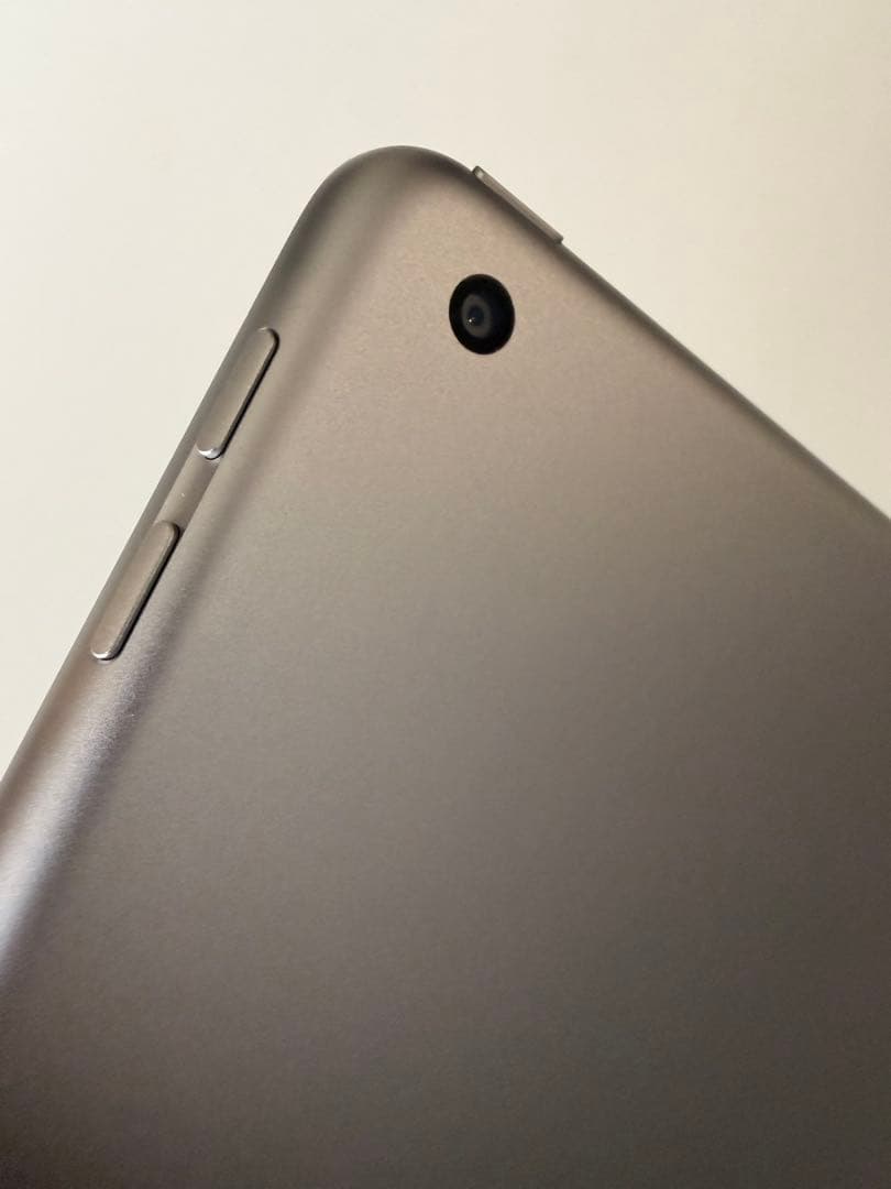 Apple iPad 第6世代 グレー 本体