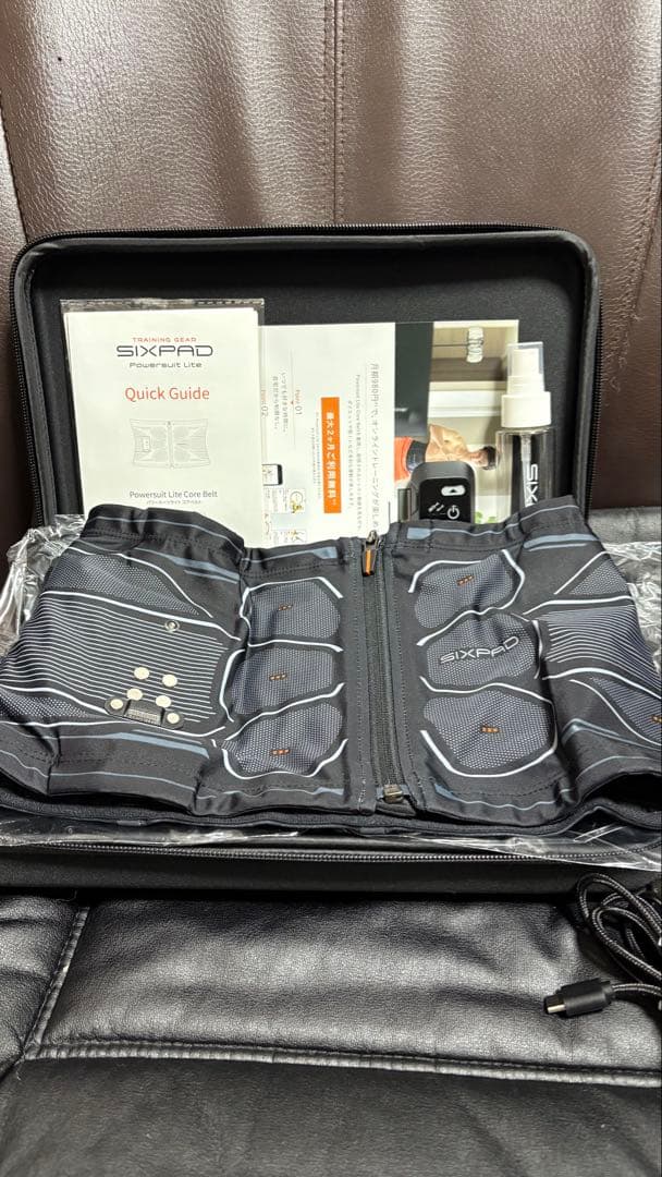 新品未使用　sixpad Ｍサイズ　コアベルト　パワードスーツ