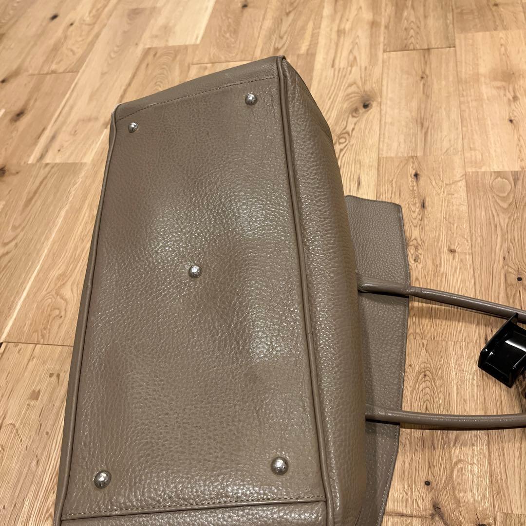 ペッレモルビダ　ボストンバック