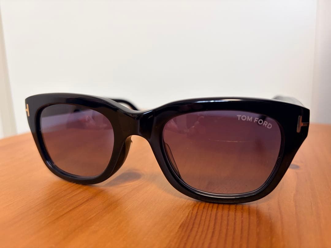 TOM FORD ブラック グラデーション サングラス