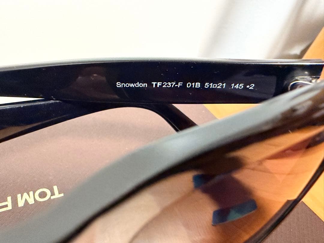 TOM FORD ブラック グラデーション サングラス