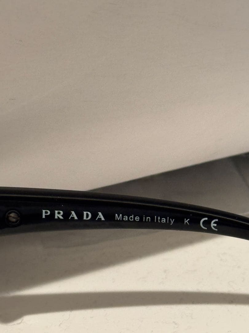正規品PRADA プラダ サングラス GACKT着用SPR14G 入手困難 黒