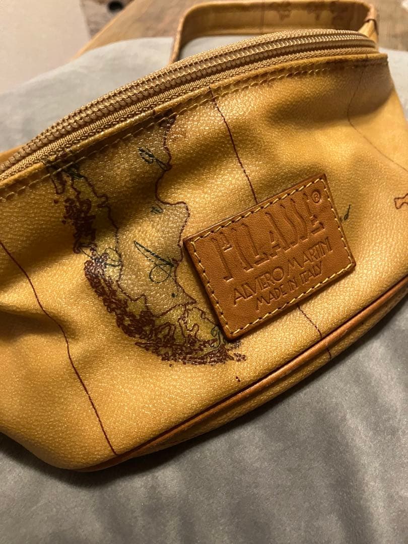 PRIMA CLASSE 地図柄　ウエストポーチ　ボディバッグ