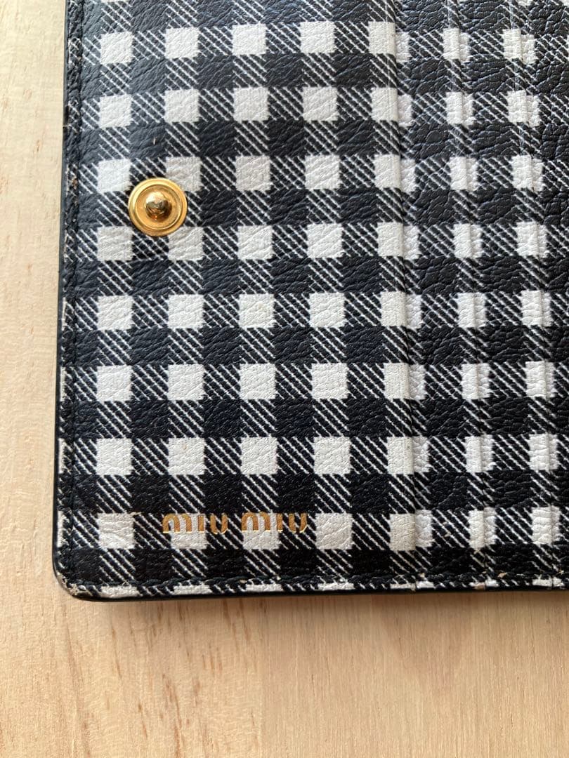 miu miu チェック柄 二つ折り財布