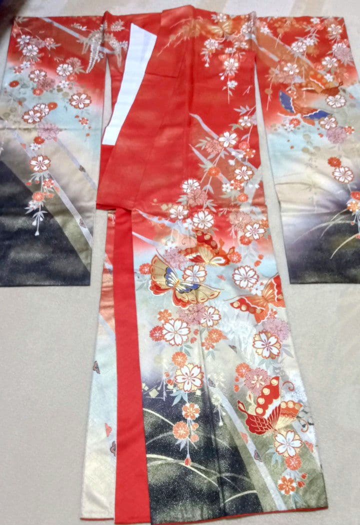蝶柄の逸品&最上級の品質【正絹 和装 着物 振袖 留袖 和装 訪問着 黒留袖】