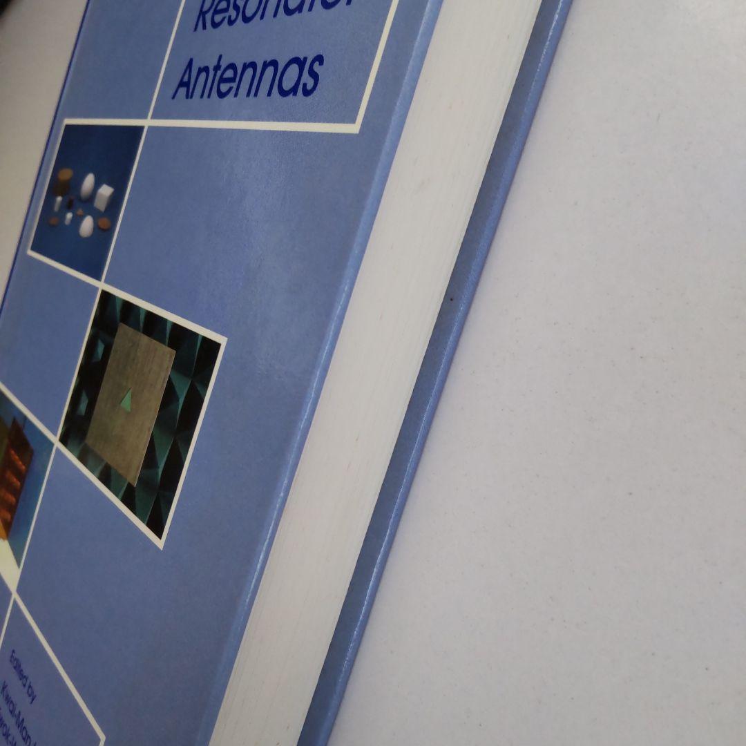 洋書 Dielectric Resonator Antennas
