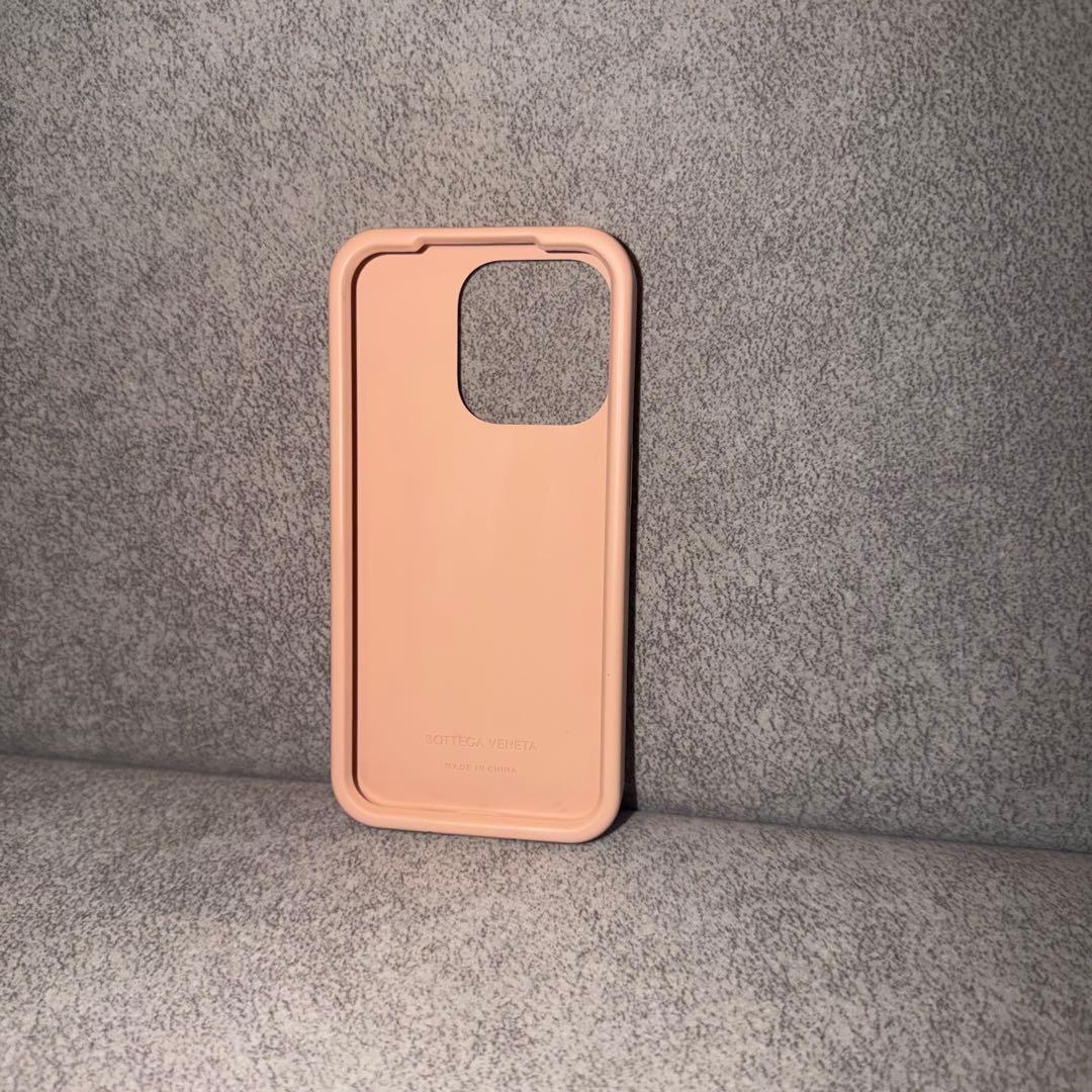 iPhone 15pro ボッテガ　シリコンケース