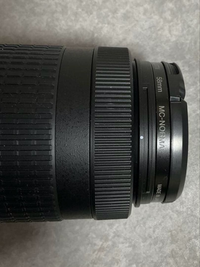 Nikon D7000 デジタル一眼レフカメラ 本体とレンズ付き