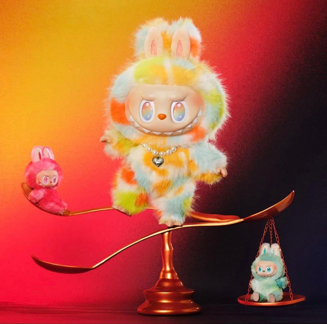 ゆ*う様 正規品ラブブ LABUBU ロックザユニバース