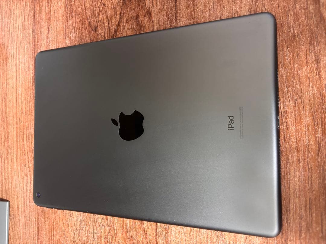 Apple iPad 第7世代128GB (pencil 第1世代、ケース尽き)