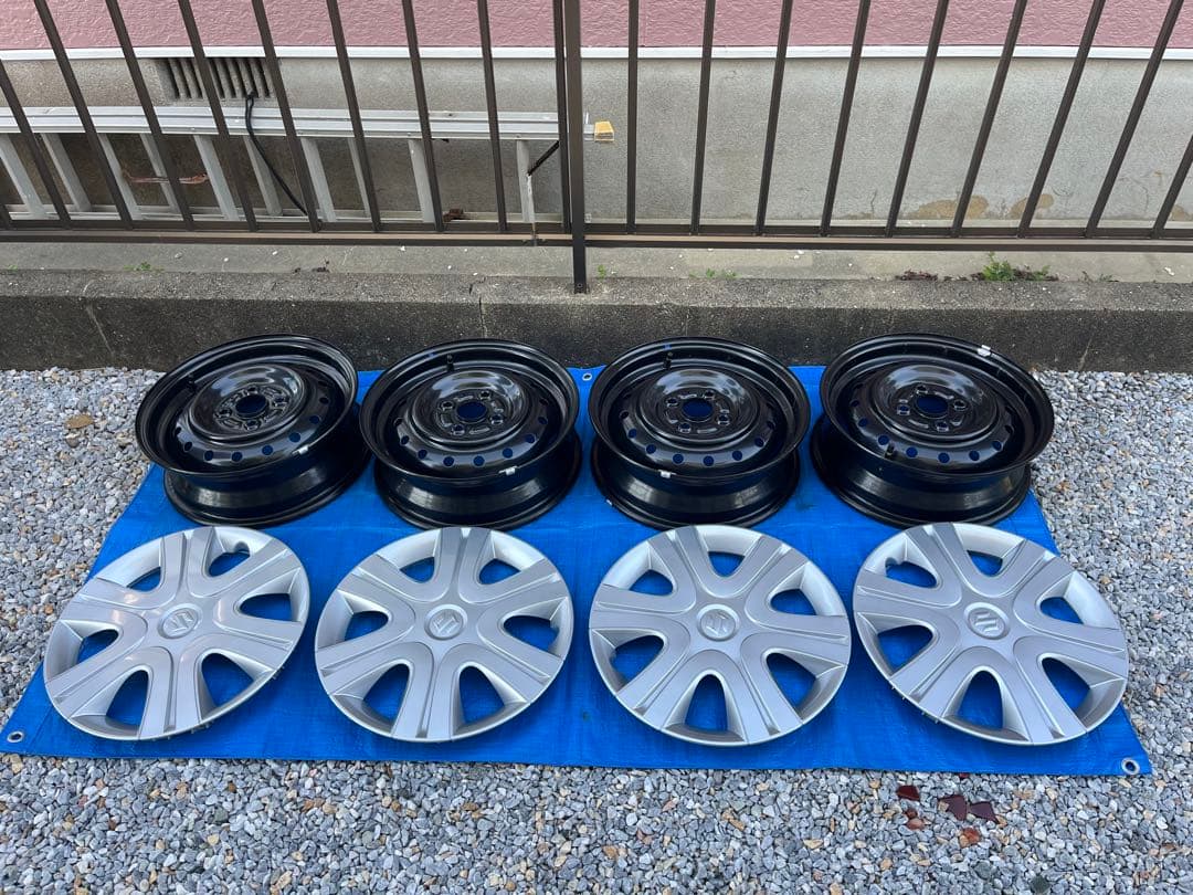 スズキ　MK94Sスペーシア純正ホイール　 ホイールキャップ4本　新車外し美品