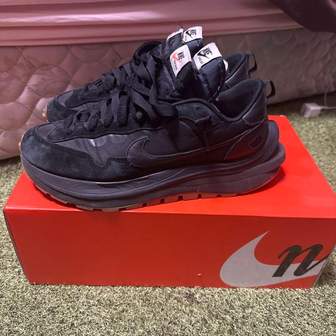 Nike sacai ブラックスニーカー