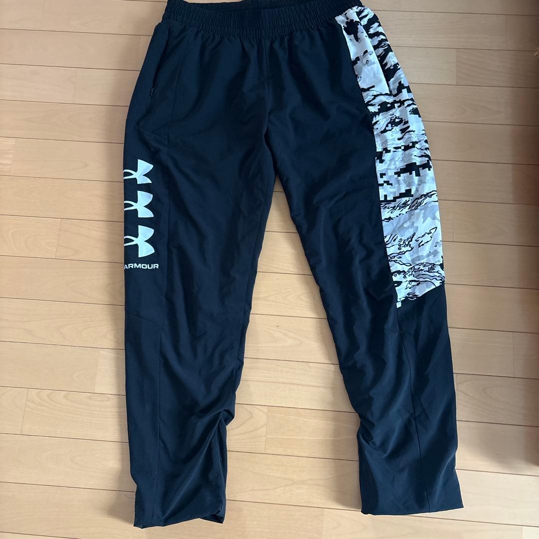 Under Armour フード付きウィンドブレーカー　パンツ　セットアップ