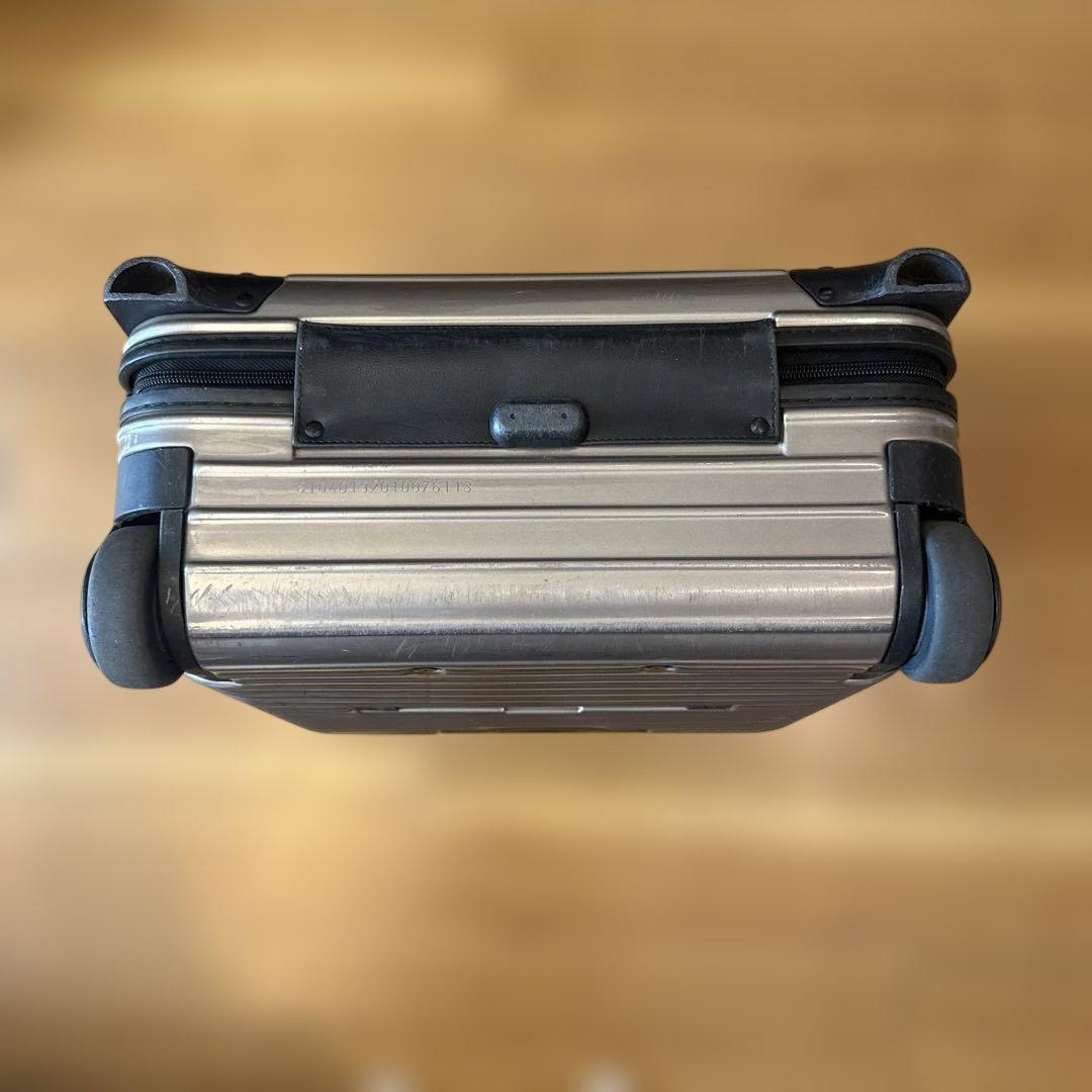 RIMOWA/リモワ製の2輪サルサ ビジネストロリー シャンパンゴールド 23L