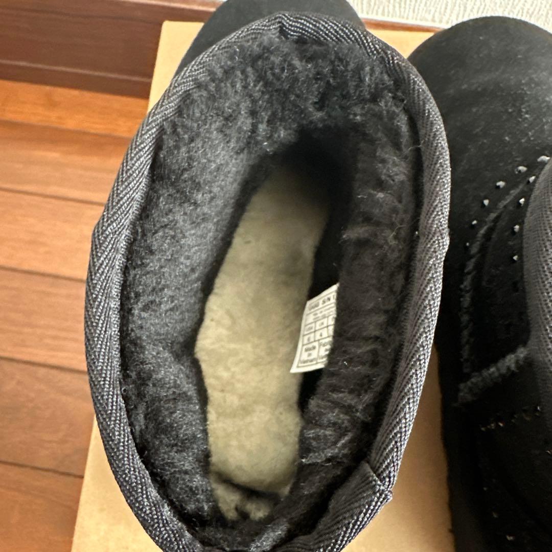 UGG ブラック ムートンブーツ スタッズ付き　 1回使用