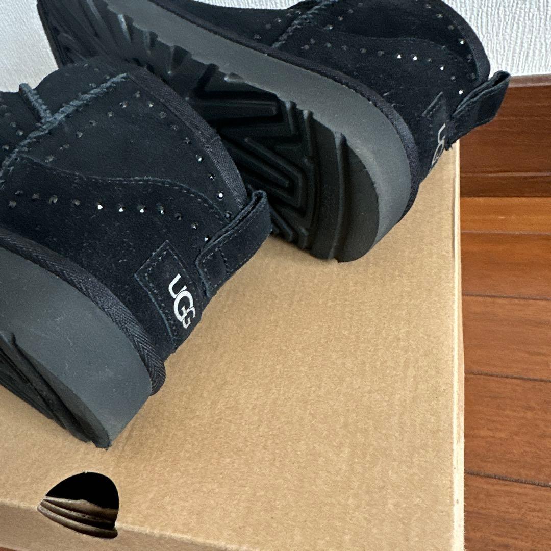 UGG ブラック ムートンブーツ スタッズ付き　 1回使用
