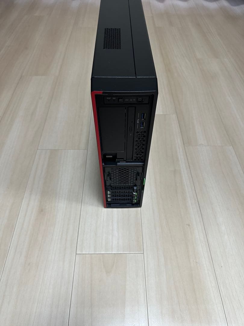 Fujitsu PRIMERGY TX1320M4 スリムタワーサーバー
