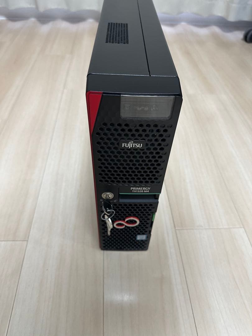 Fujitsu PRIMERGY TX1320M4 スリムタワーサーバー