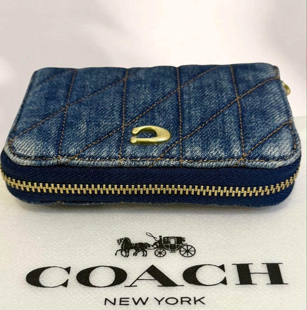 未使用級‼️COACH デニム キルティング ラウンドジップ マルチケース 財布