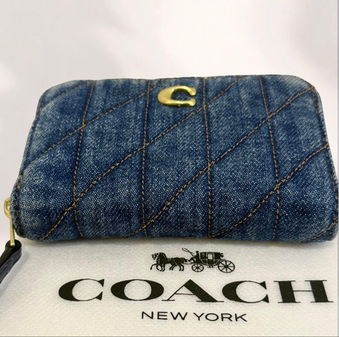 未使用級‼️COACH デニム キルティング ラウンドジップ マルチケース 財布