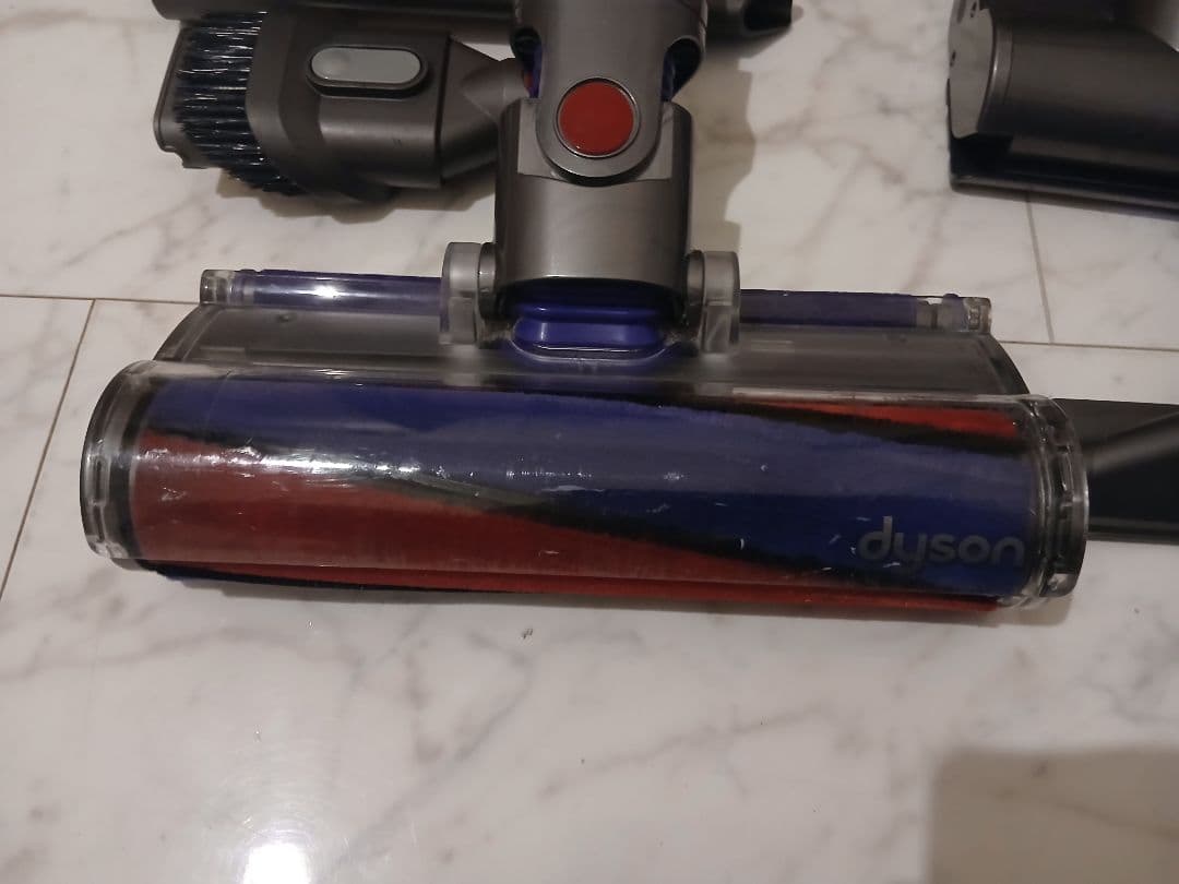 キ*ア様 Dyson V10 SV12 レッド フェルト新品交換済み 付属品多数