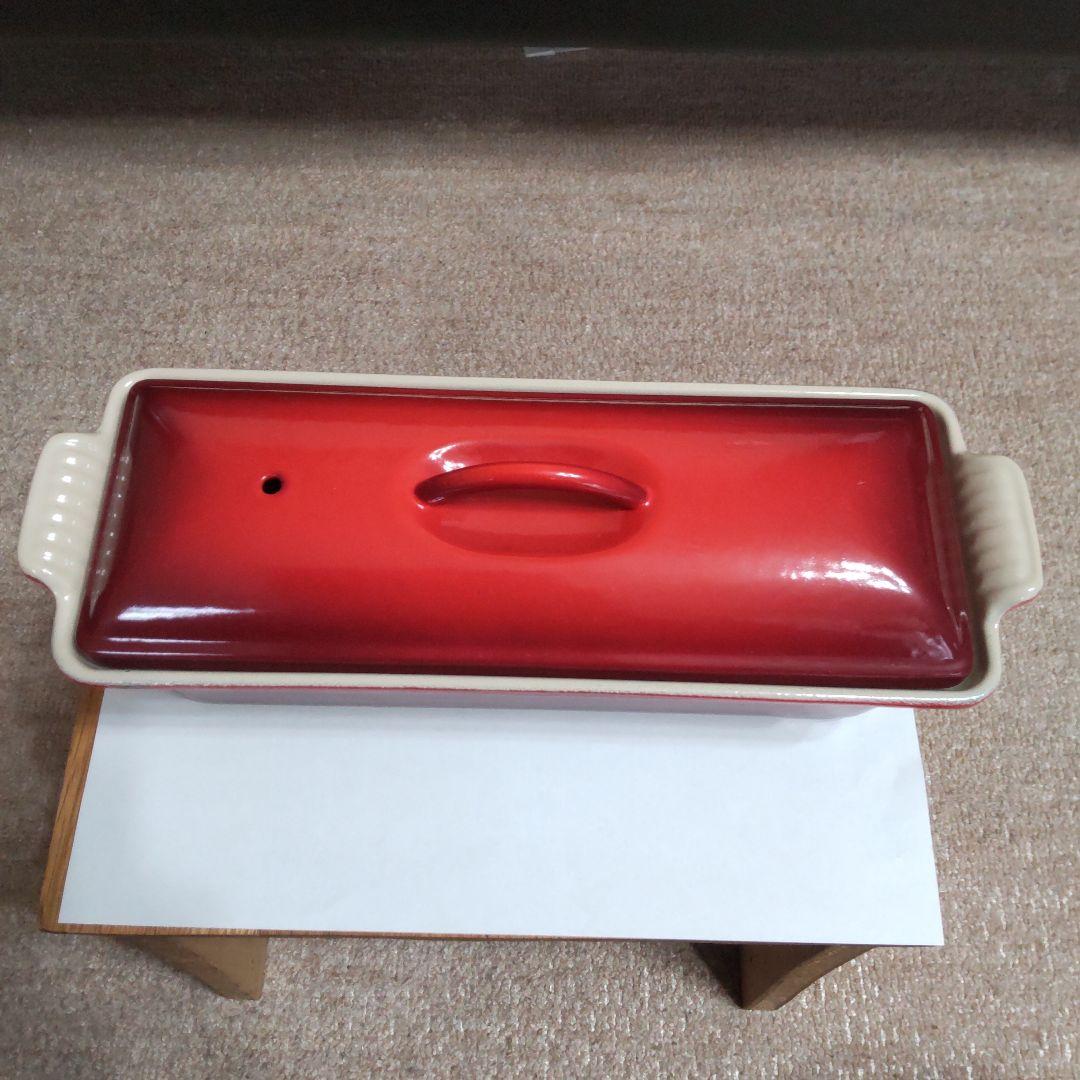 LE CREUSET・ルクルーゼ・テリーヌ型 28cm・ チェリーレッド