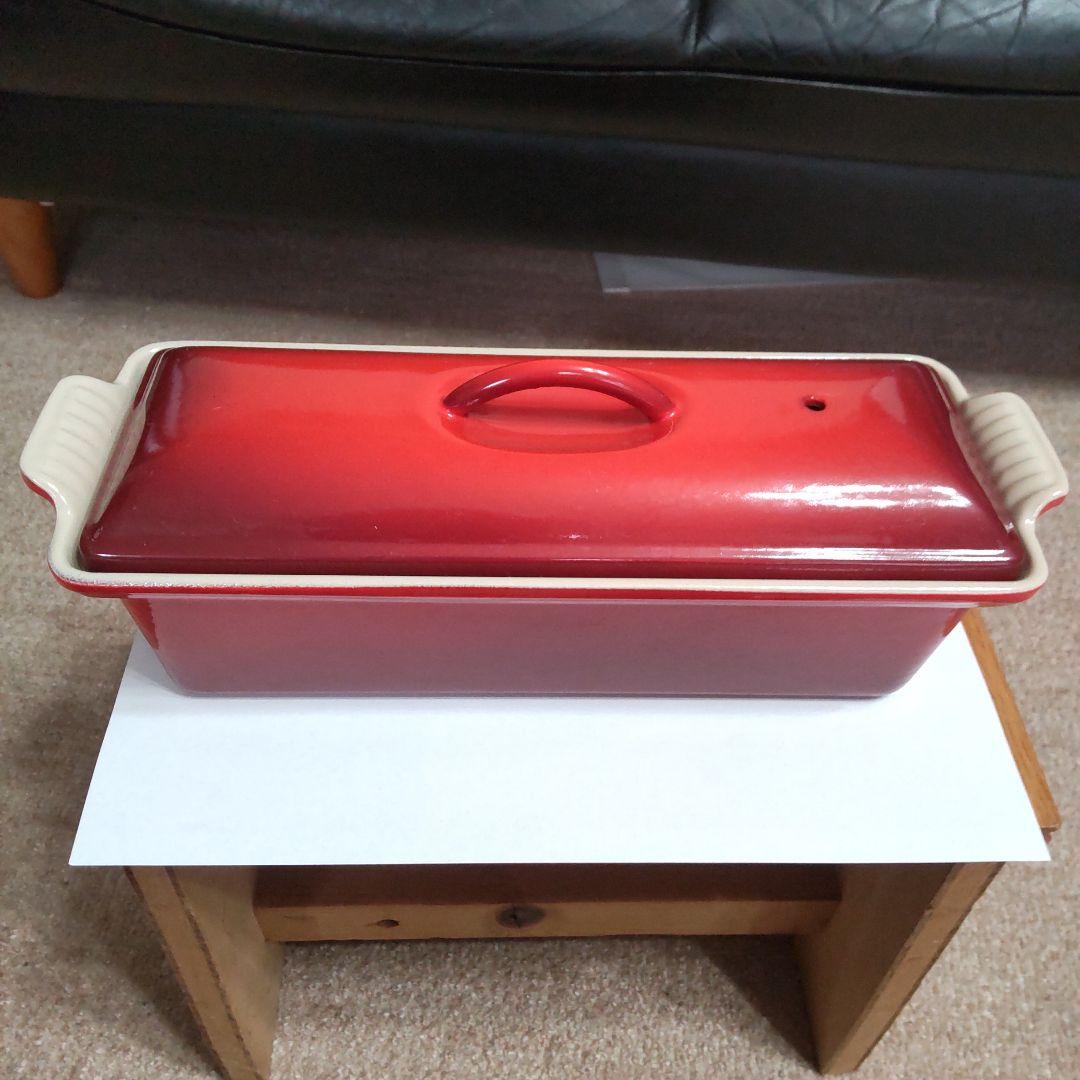 LE CREUSET・ルクルーゼ・テリーヌ型 28cm・ チェリーレッド