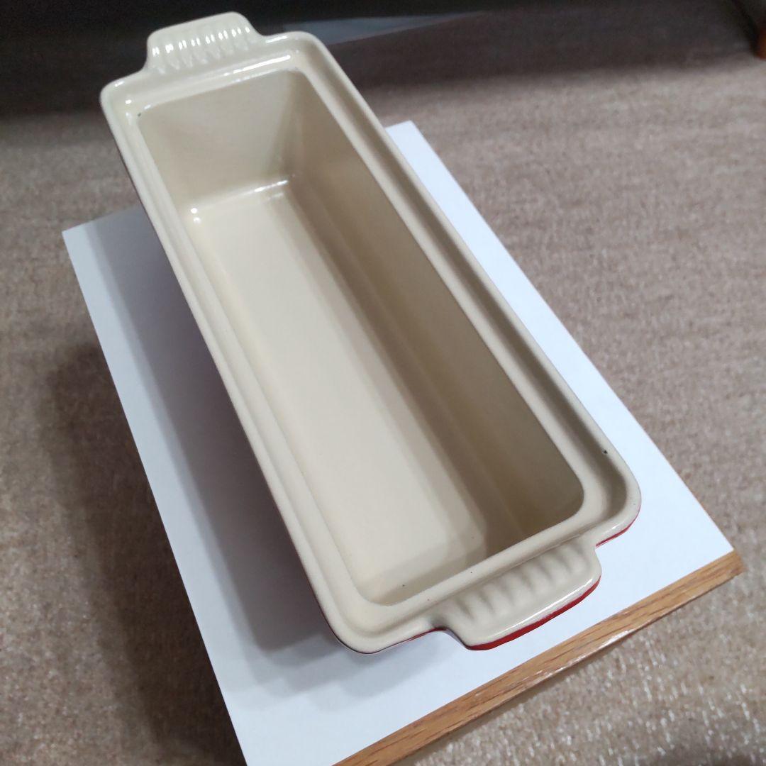 LE CREUSET・ルクルーゼ・テリーヌ型 28cm・ チェリーレッド