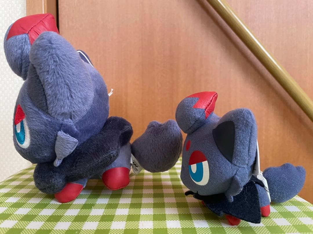 ゾロア　ぬいぐるみ 大小2体セット　ポケモン
