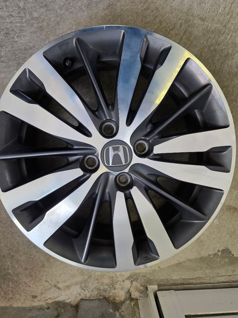 コチョ　ホンダ フィット RS 後期型純正ホイール16インチ