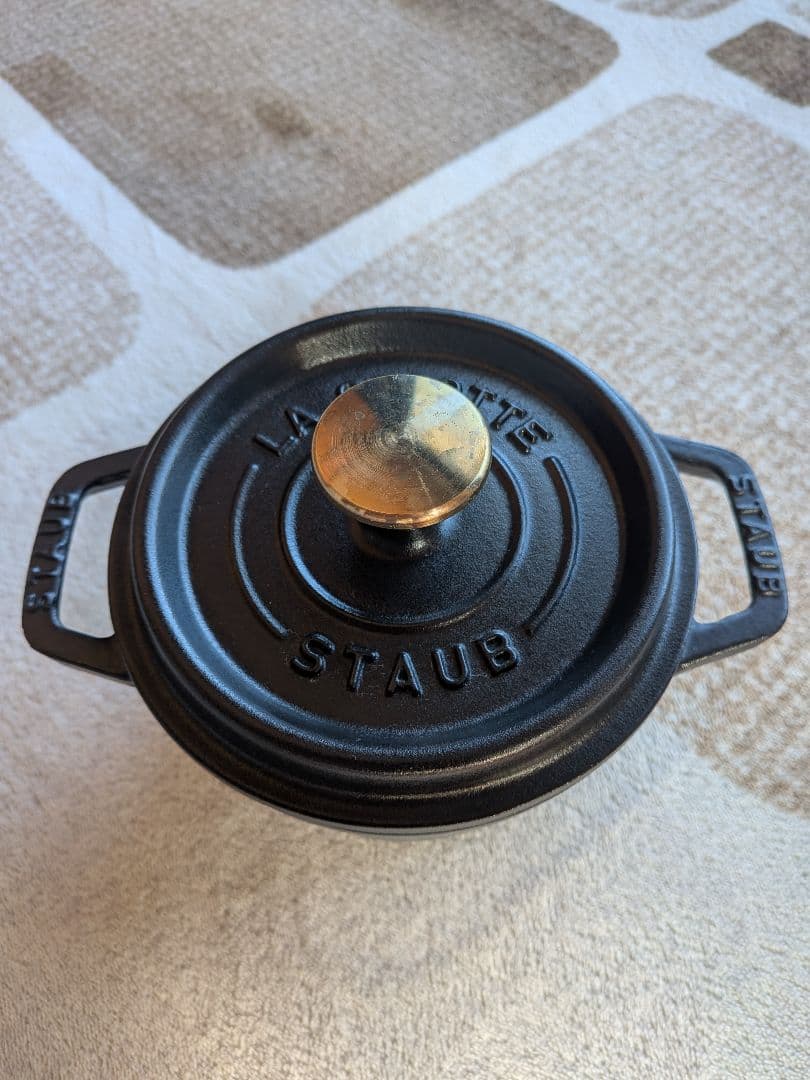 【中古】ストウブ　STAUB　ピコ・ココットラウンド　両手鍋 　黒　14cm