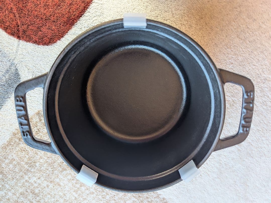 【中古】ストウブ　STAUB　ピコ・ココットラウンド　両手鍋 　黒　14cm