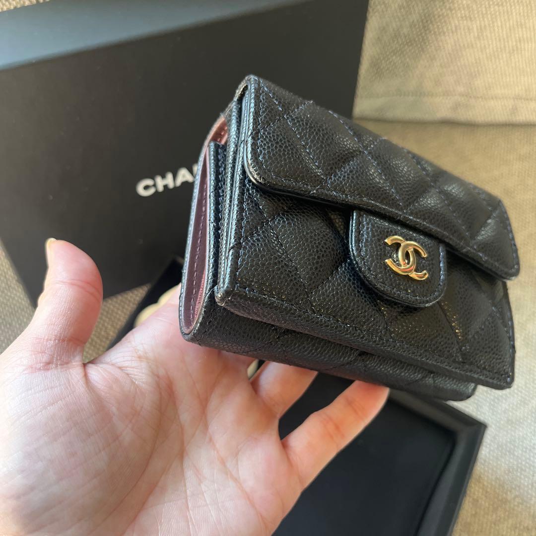 極美品　CHANEL スモールフラップ　ブラック 三つ折り財布　キャビアスキン
