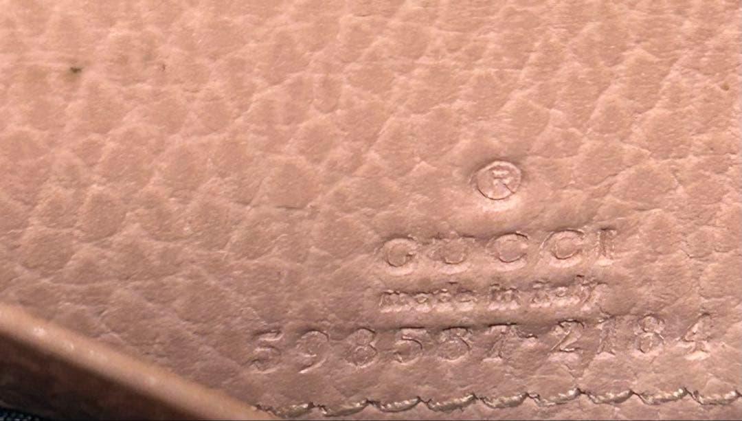 GUCCI グレー レザー 二つ折り財布