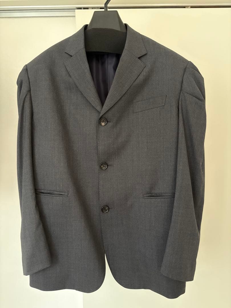 HOLIDAY WOOL PUFF JACKET チャコール