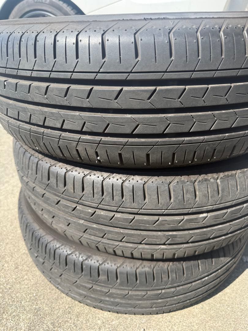 ヨコハマ　ブルーアース　185/65R15 3本