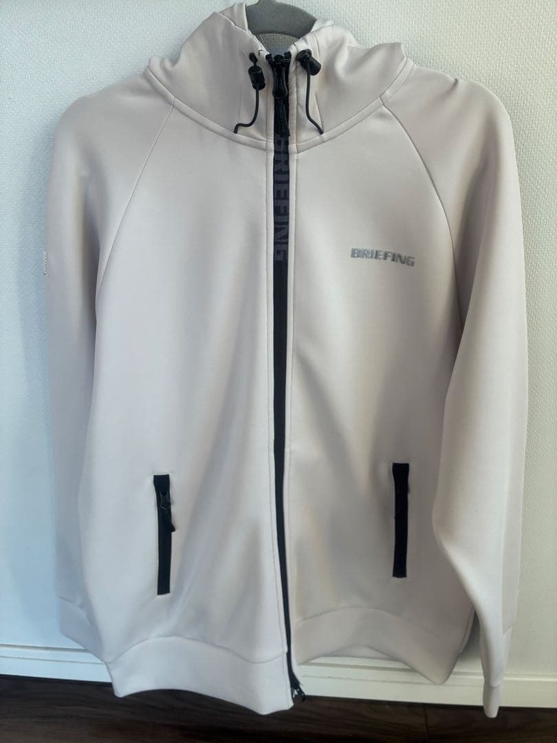 【美品】BRIEFING GOLF 3Dロゴパーカー　ベージュ
