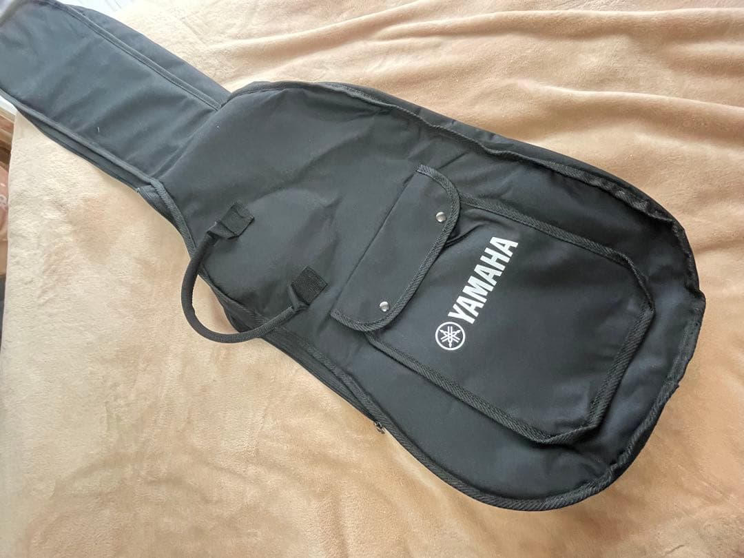 エレクトリックベース　プレイテック　ジャズベースタイプ　新品弦に交換済み。