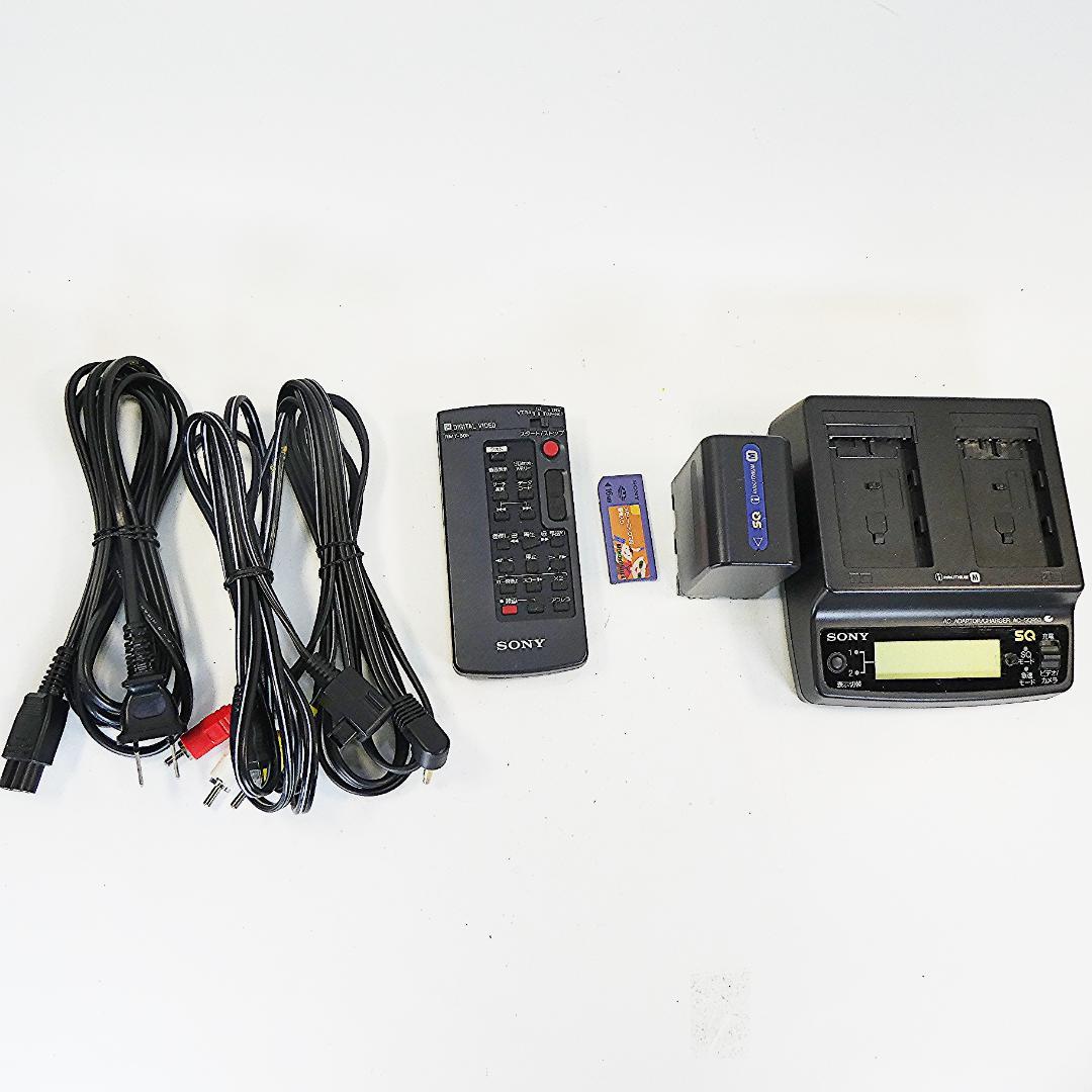 動作品ソニー DCR-TRV30 Mini DVビデオカメラDVDダビングに最適