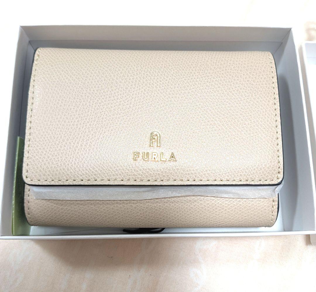 値下げ交渉可　フルラ　二つ折り財布　バレリーナ