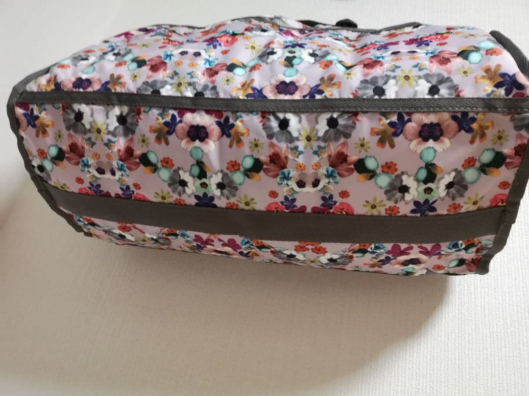【新品未使用】レスポートサック　ボストンバッグ　お花柄　大容量　ショルダー紐付き