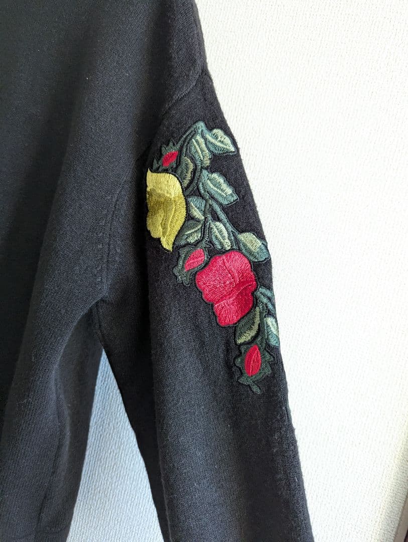 【美品】Super Beauty 花刺繍ニットカーディガン黒　パフスリーブXL
