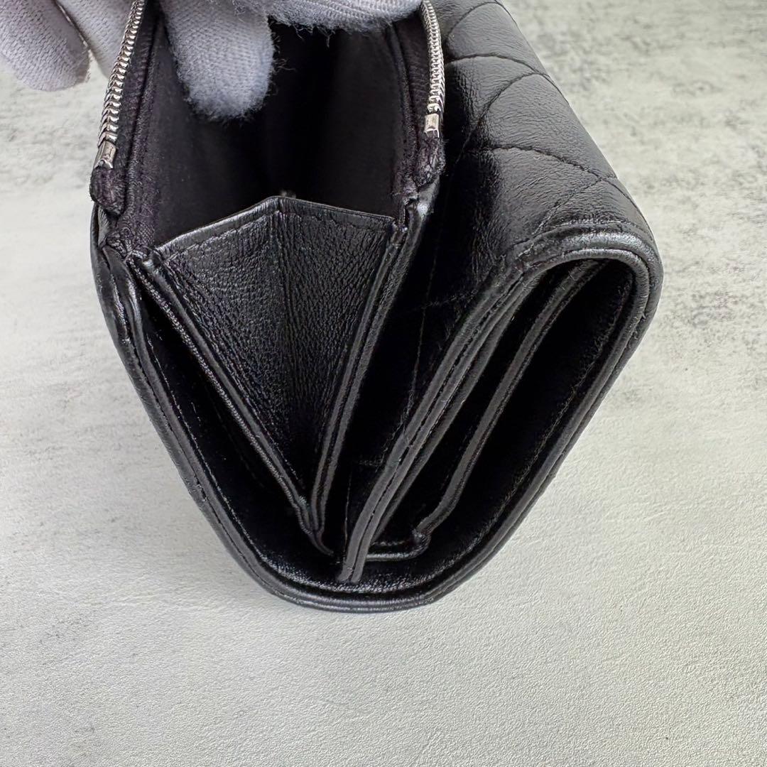 CHANEL ラムスキン　マトラッセ　三つ折り　コンパクト財布　ケース