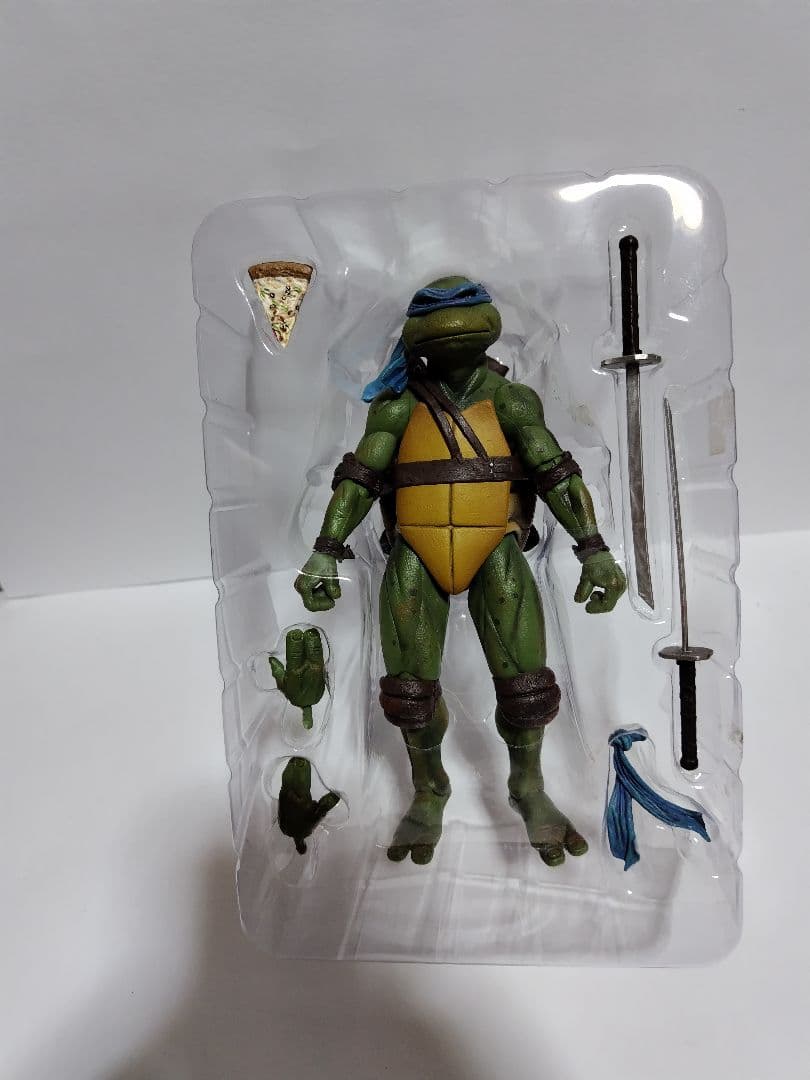 開封品 NECA ミュータントタートルズ レオナルド